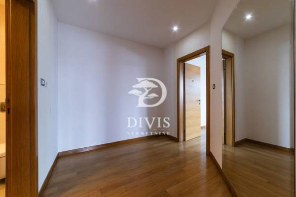 Slika 6 - Milentija Popovića, Petosoban stan na prodaju, 195m2, 960.000€